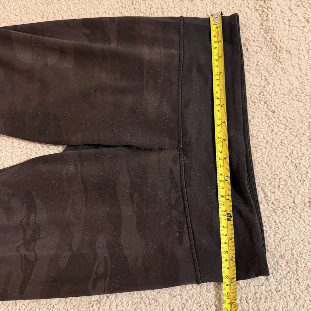 lululemon athletica Cropped Black Camo Leggings - Picture 3 of 7